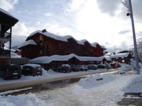 Grand studio duplex lumineux - 6 pers - centre Les Gets - parking privé - à 400 m des pistes - FR-1-802-37 Les Gets